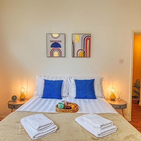 2 Bedroom Apartment In Bath City Centre With Garden & Free Parking מראה חיצוני תמונה
