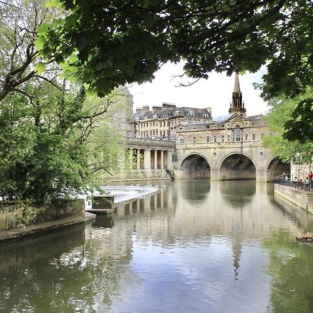 2 Bedroom Apartment In Bath City Centre With Garden & Free Parking מראה חיצוני תמונה