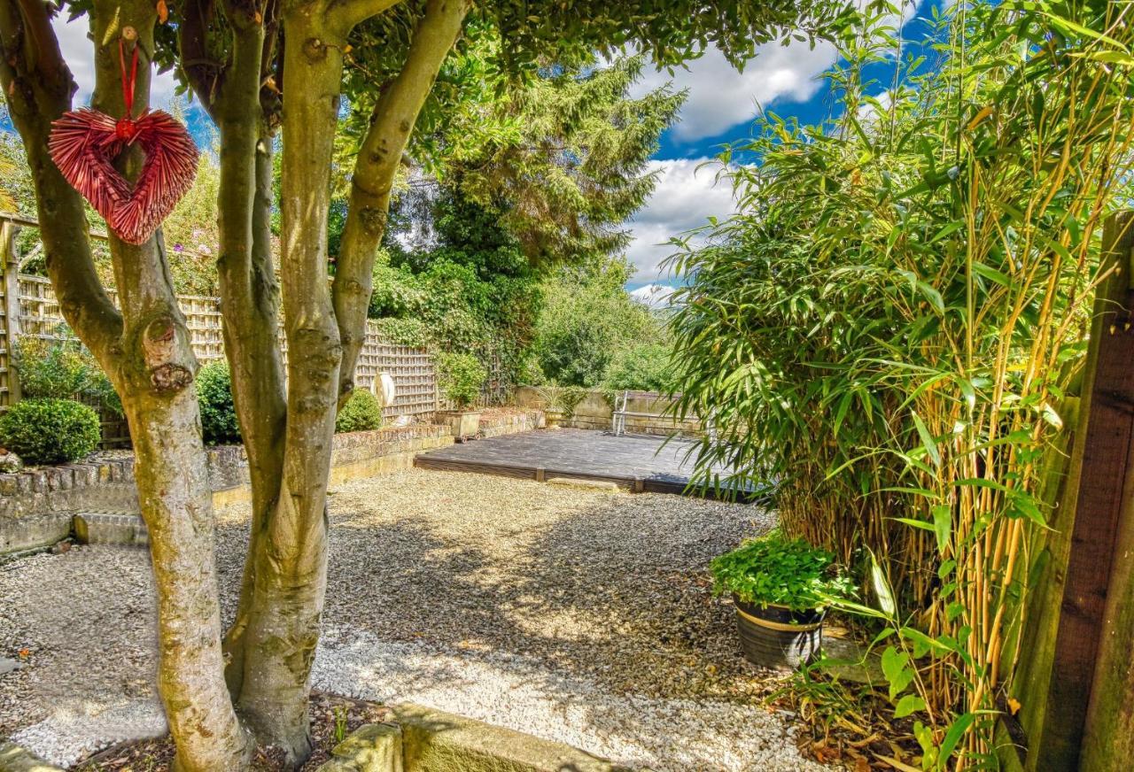 2 Bedroom Apartment In Bath City Centre With Garden & Free Parking מראה חיצוני תמונה