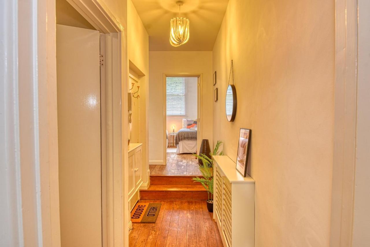 2 Bedroom Apartment In Bath City Centre With Garden & Free Parking מראה חיצוני תמונה
