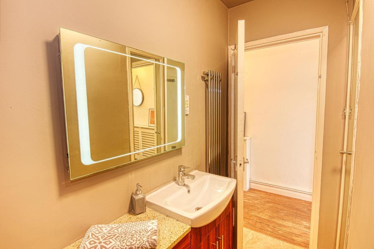 2 Bedroom Apartment In Bath City Centre With Garden & Free Parking מראה חיצוני תמונה
