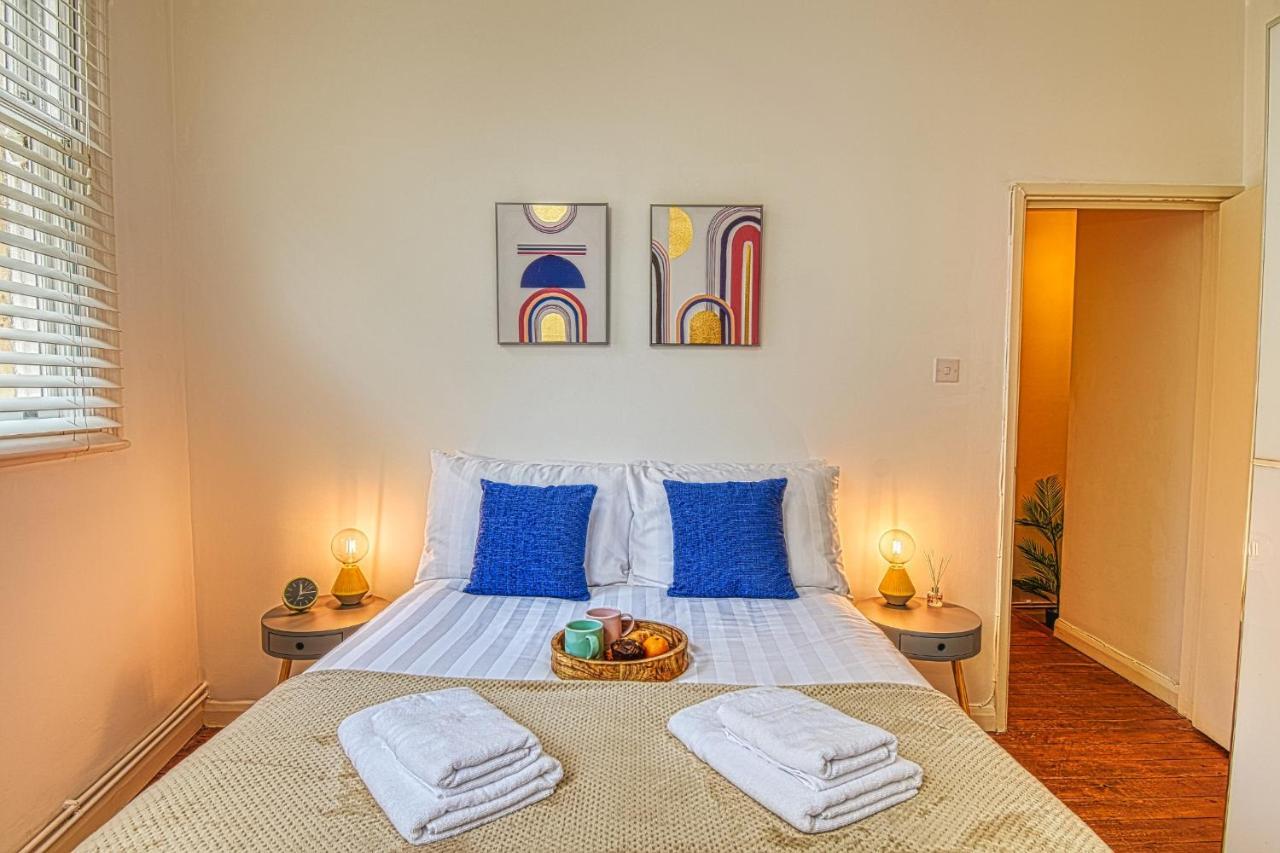 2 Bedroom Apartment In Bath City Centre With Garden & Free Parking מראה חיצוני תמונה