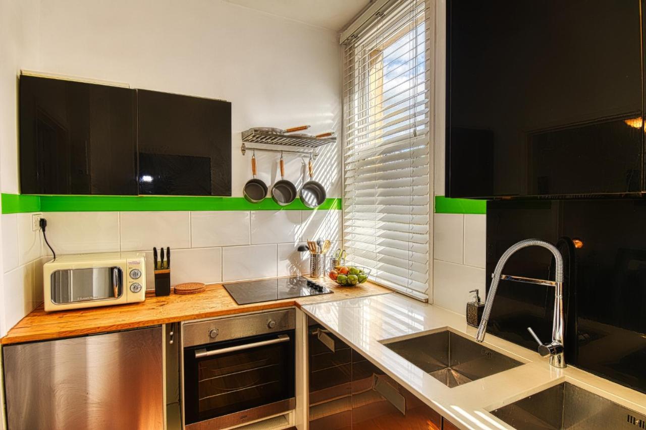 2 Bedroom Apartment In Bath City Centre With Garden & Free Parking מראה חיצוני תמונה
